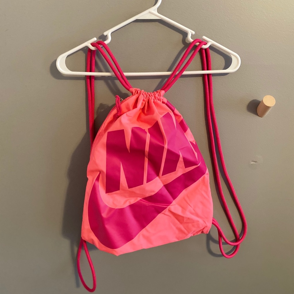 Girls Nike drawstring bag